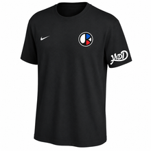 Load image into Gallery viewer, Women's Nike Relaxed Fit Tee
